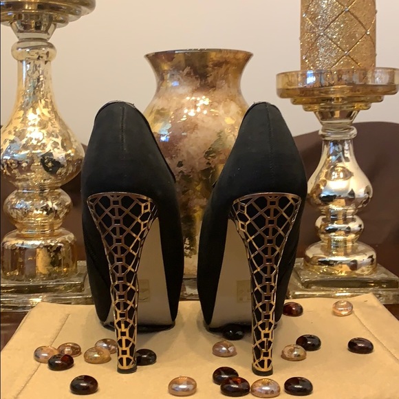 Shoes - Picture 3 of 5